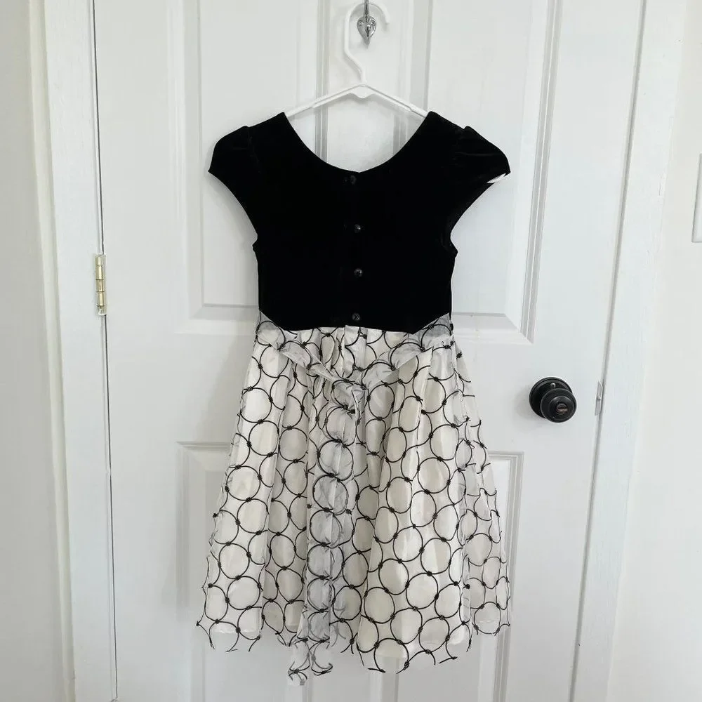 Girls Jona Michelle Black and White Formal Dress Size 8